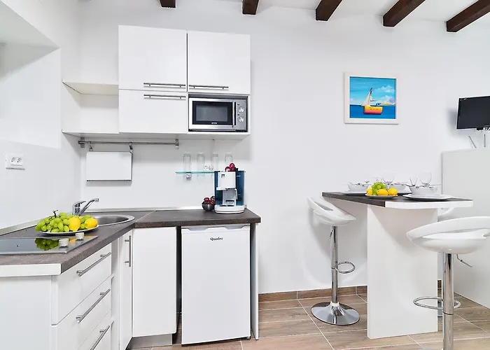 And Kampanel Hvar Town