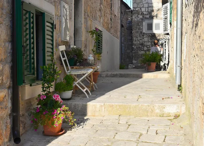 Guest house And Kampanel 3*