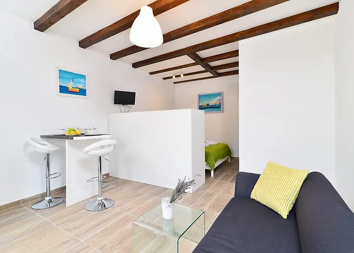 And Kampanel Gostinjska kuća