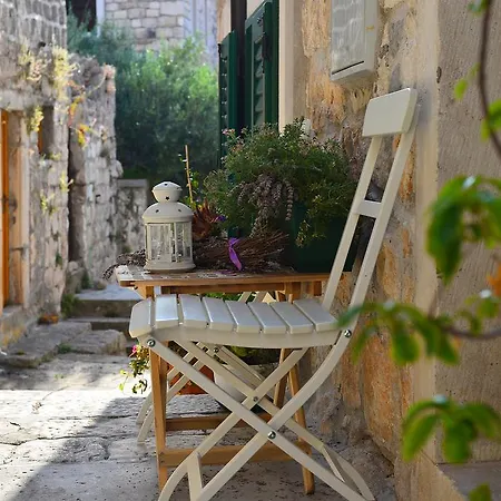 看姆潘内尔公寓和客房旅馆 3*