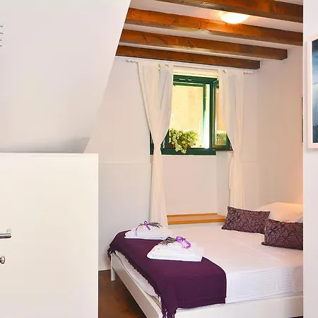 看姆潘内尔公寓和客房旅馆 招待所 赫瓦尔