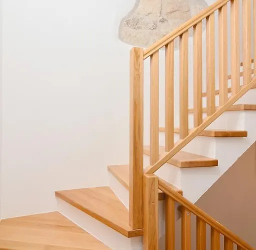 Pensión And Kampanel